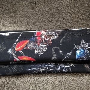 Face mask with filter pocket